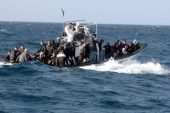 بحسب مصادر مطلعة من خفر السواحل أن القارب الذي كان يقلّهم يحمل 42 سورياً بينهم 10 أطفال و12 امرأة والبقية رجال
