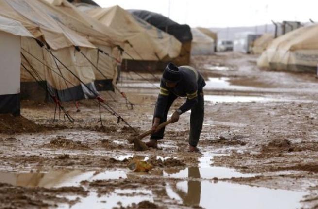 طفل في مخيم "زوغرة" بحلب