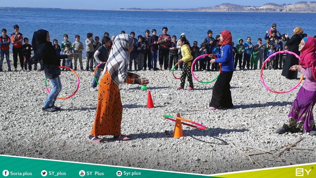 الفريق الجوال يتنقل بين مدارس الرقة