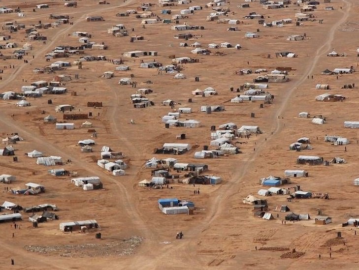 مخيم الركبان المخصص للنازحين السوريين، والي يقع على الحدود السورية الأردنية