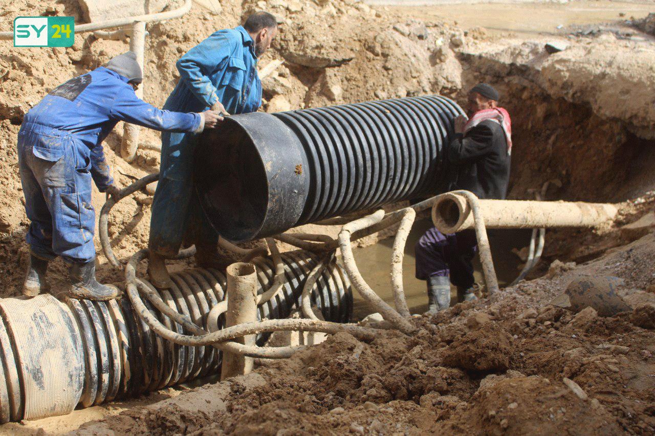 رغم تناوب 7 طائرات على قصف الغوطة.. دوما ترمم ما خلّفه القصف