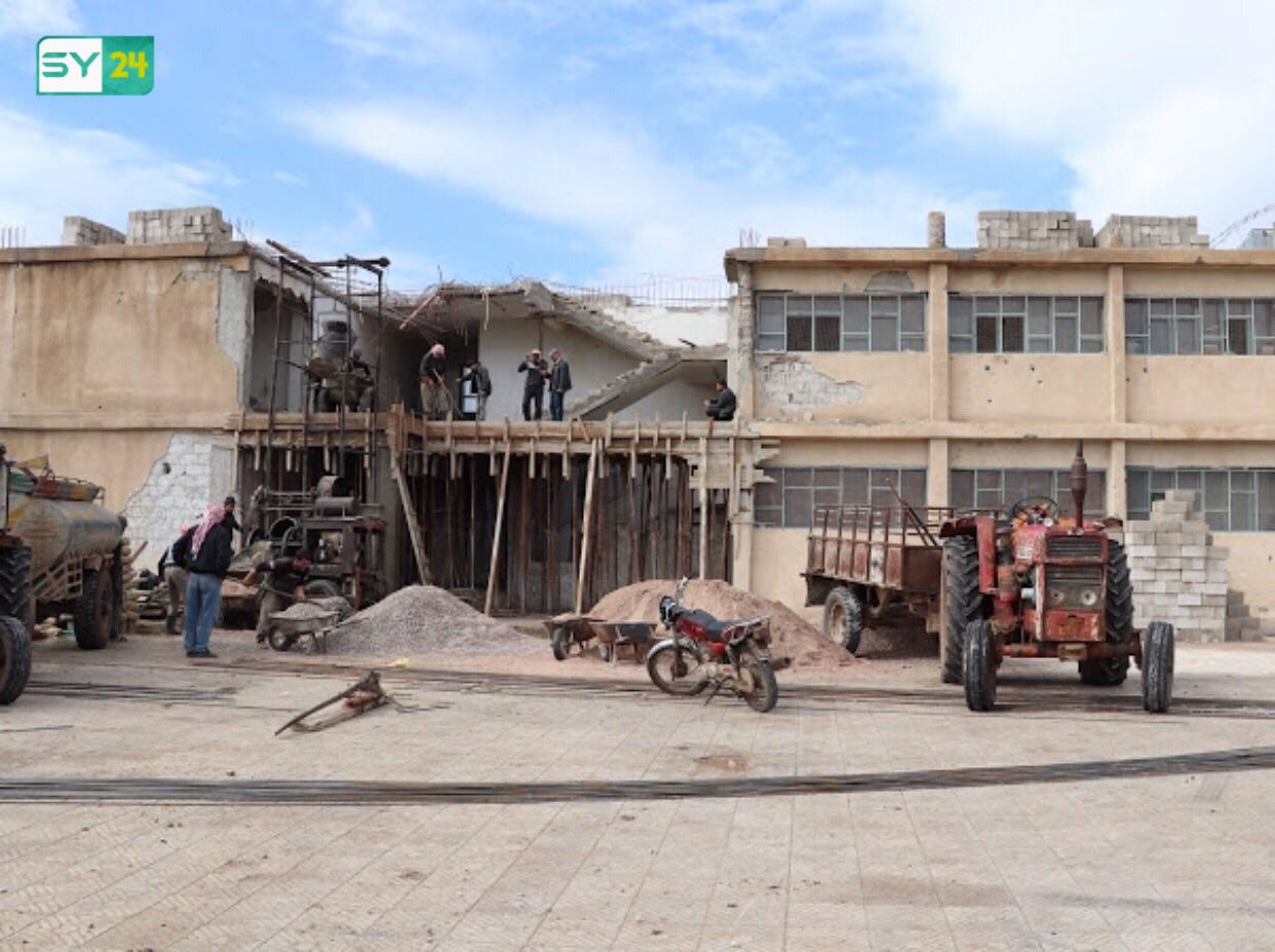 فعاليات مدنية تبدأ بترميم مدرسة في مدينة نوى بدرعا