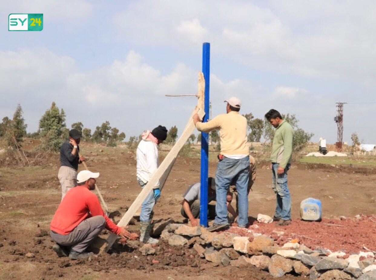 المجلس المحلي يبدأ بإعادة تأهيل بئر قرية السكرية في ريف درعا