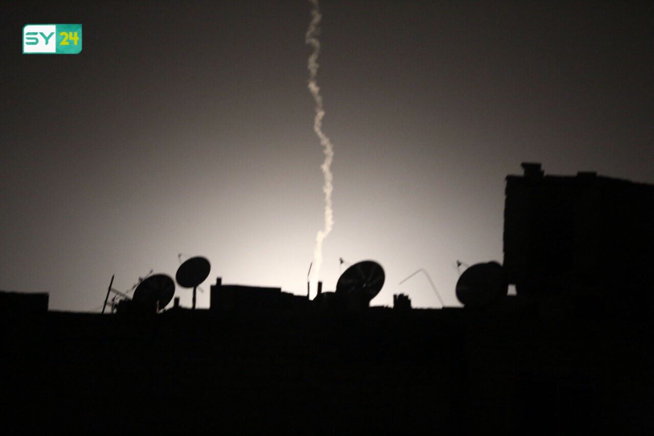 طائرات روسيا تقصف بالنابالم الحارق مدينة سقبا في غوطة دمشق