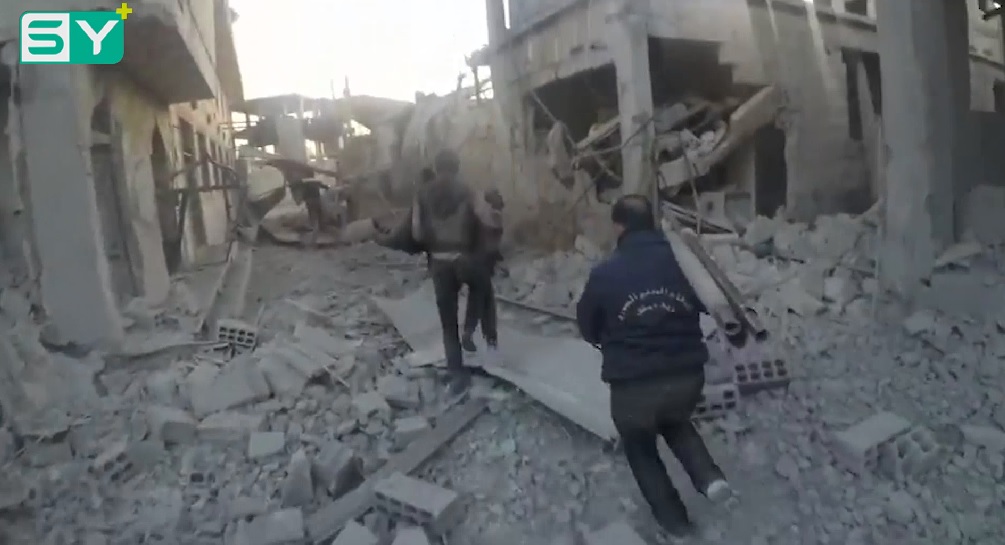 لحظات من الغوطة الشرقية.. من جرحى القصف الدموي على مدينة مسرابا – آذار 2018