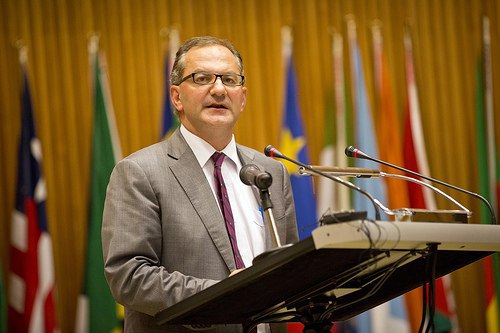 بيتر سلامة المدير التنفيذي لبرنامج الطوارئ الصحية بمنظمة الصحة العالمية