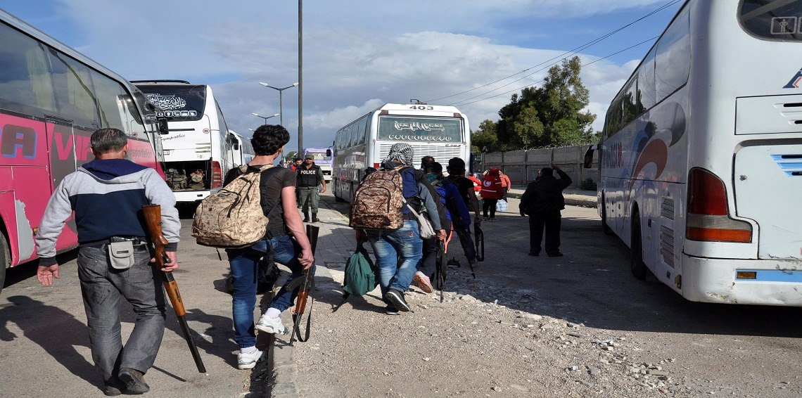 وصول الدفعة الأولى من "تحرير الشام" إلى ريف حماة قادمين من الغوطة الشرقية