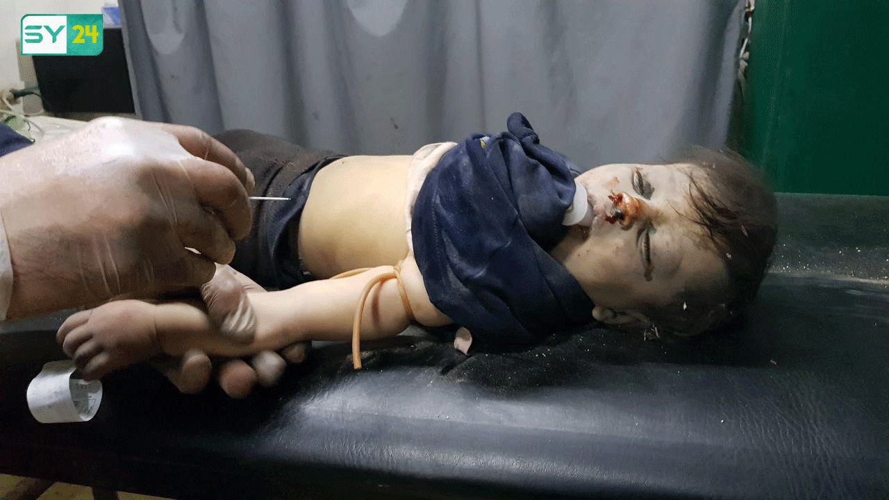 في الغوطة الشرقية.. ليسوا مصطفين كمجزرة الكيماوي.. “القنابل التقليدية” فرّقتهم