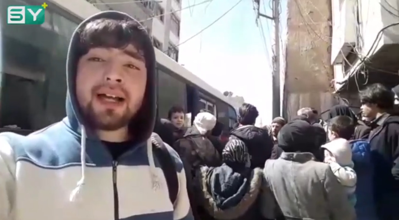 في فضح لادعاءات النظام.. قوافل الإجلاء من الغوطة “أطفال ونساء جرحى!”