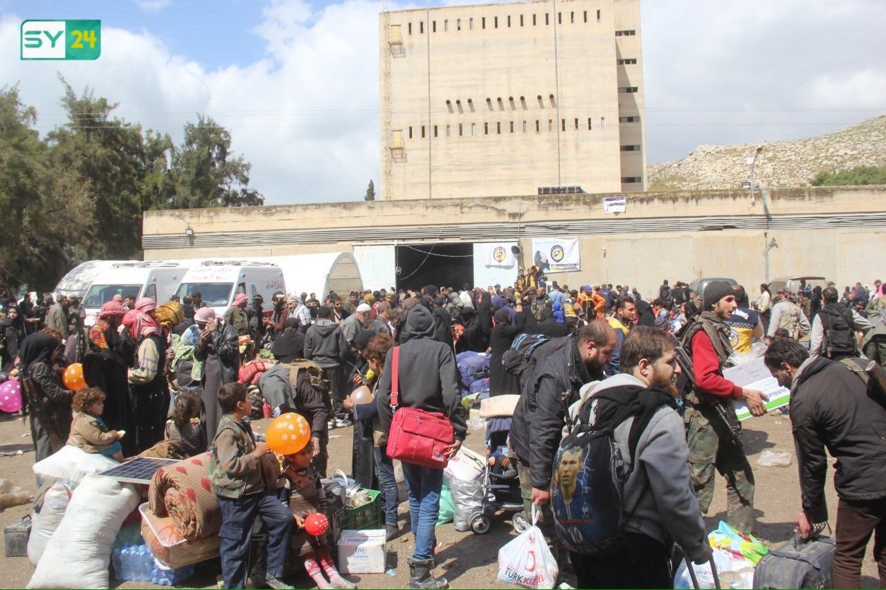 تعرف على بنود الوثيقة التي وزعها النظام على المدنيين الراغبين بالبقاء في الغوطة؟