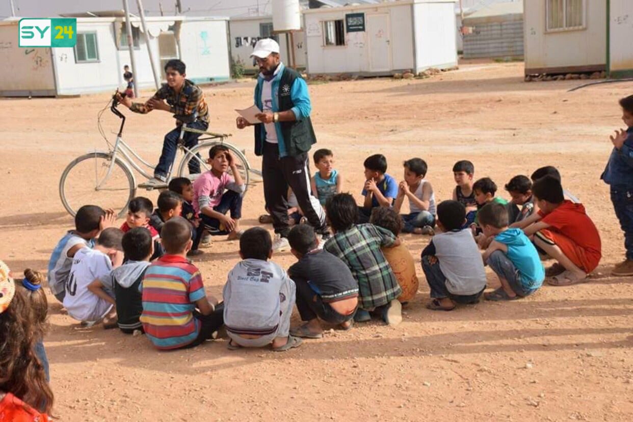 مكتبة متنقلة في مخيم الزعتري تساعد الأطفال على القراءة