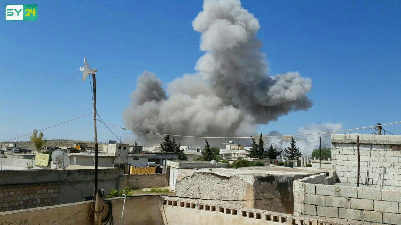 مقتل 4 مدنيين بينهم امرأة وطفل بقصف للنظام على ريف إدلب