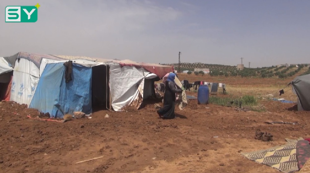 العاصفة المطرية تجرف عشرات الخيم للنازحين في بلدة نصيب بدرعا