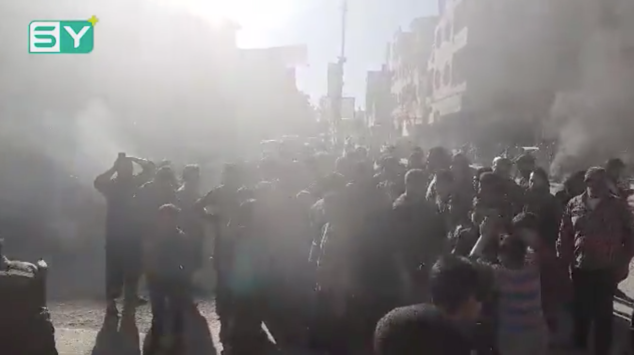 وقفة تضامنية في مدينة الباب مع مهجري الغوطة العالقين في مناطق سيطرة النظام