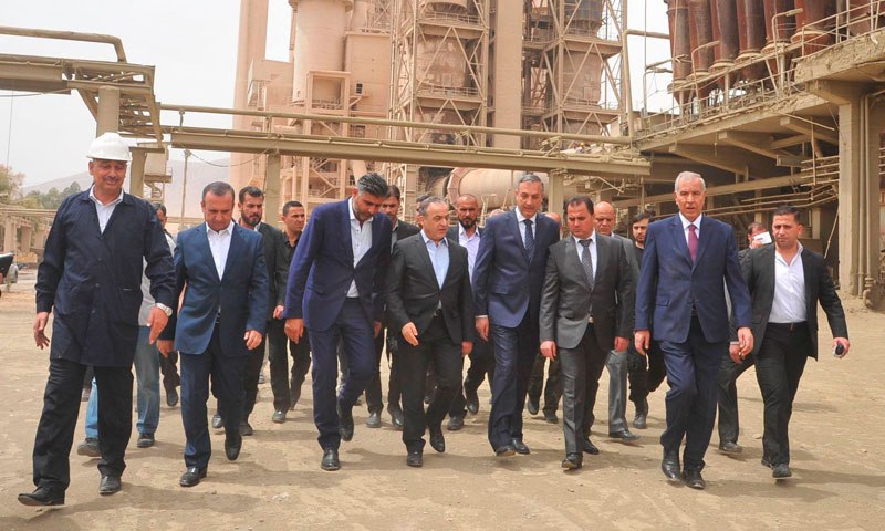 مرسوم جديد من الأسد يرهق الصناعيين بالضرائب!