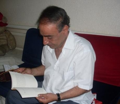 الكاتب السوري "قمر الزمان علوش"