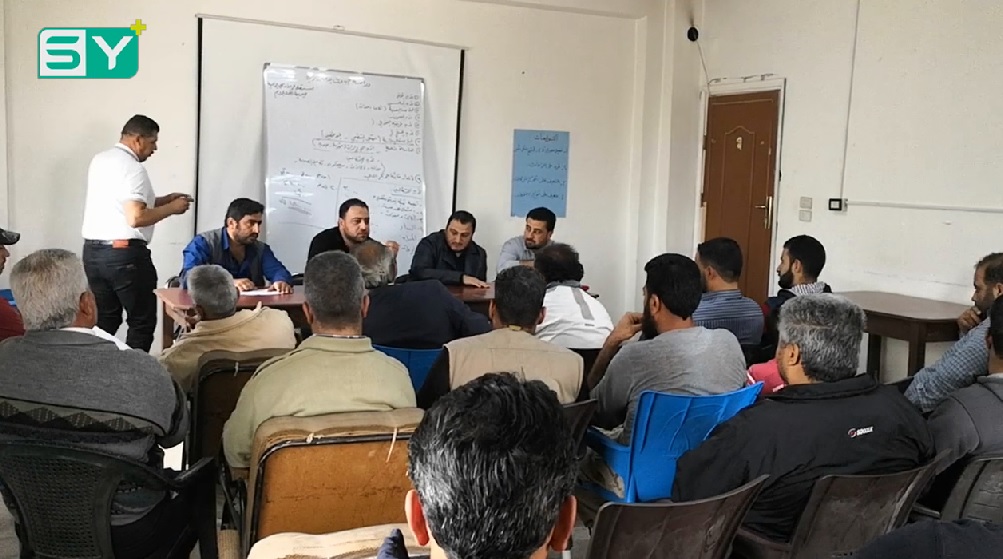 برنامج “تطوير” يبحث مع الأهالي سبل تعزيز شبكات المياه في درعا