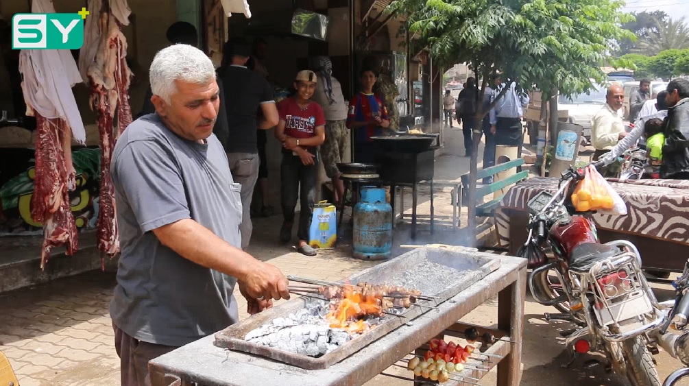 الحياة تعود إلى أسواق وأحياء مدينة جنديرس شمال حلب