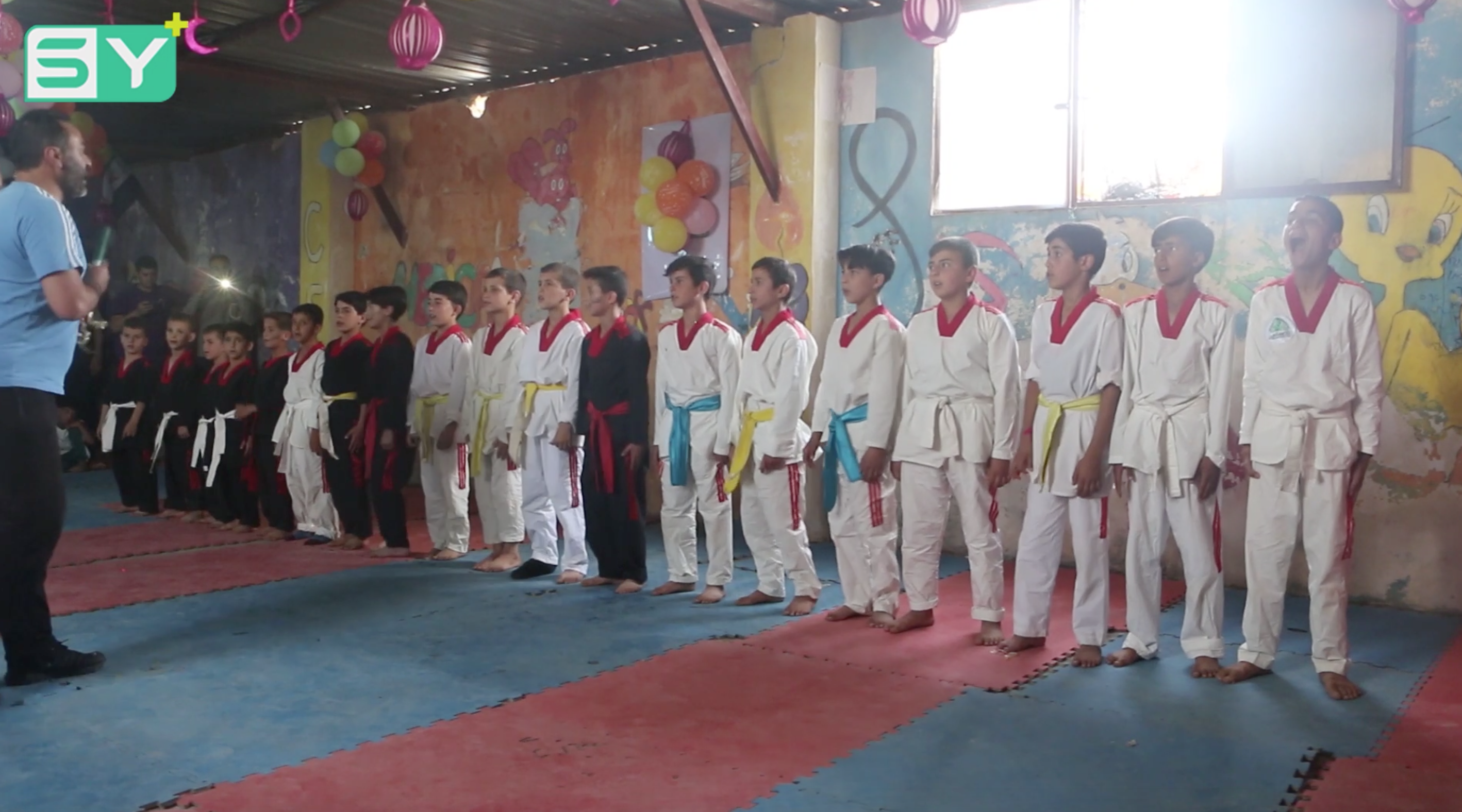 “براعم الثورة” يقيم حفلاً ترفيهاً لأطفال ريف حلب بمناسبة رمضان