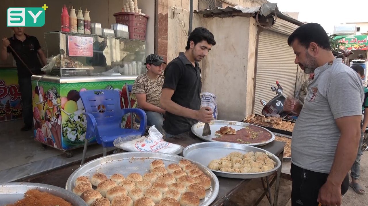 عرق السوس والحلويات.. من أجواء رمضان في منطقة “دير حسان” بريف إدلب الشمالي