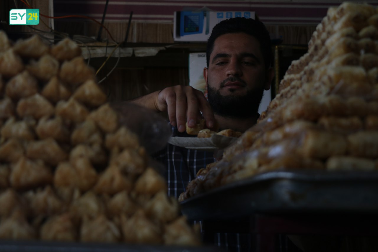 الحلويات الشعبية.. من أهم المأكولات لدى أهالي ريف حماة في العيد