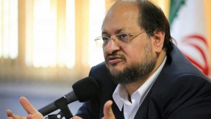وزير الصناعة والمناجم والتجارة الإيراني "محمد شريعتمداري"
