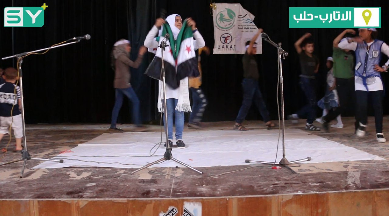 الأم السوريّة في مسرحية!