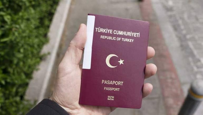 تركيا تسمح للسوريين مزدوجي الجنسية بحرية التنقل بين البلدين