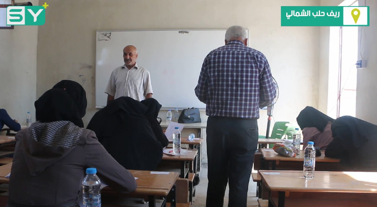 رصد جانب من العملية الامتحانية لطلاب الشهادة الثانوية في مخيمات الشمال السوري