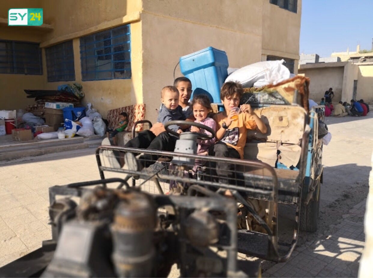 عودة النازحين من الحدود إلى بصرى الشام استعداداً لتطبيق اتفاق درعا