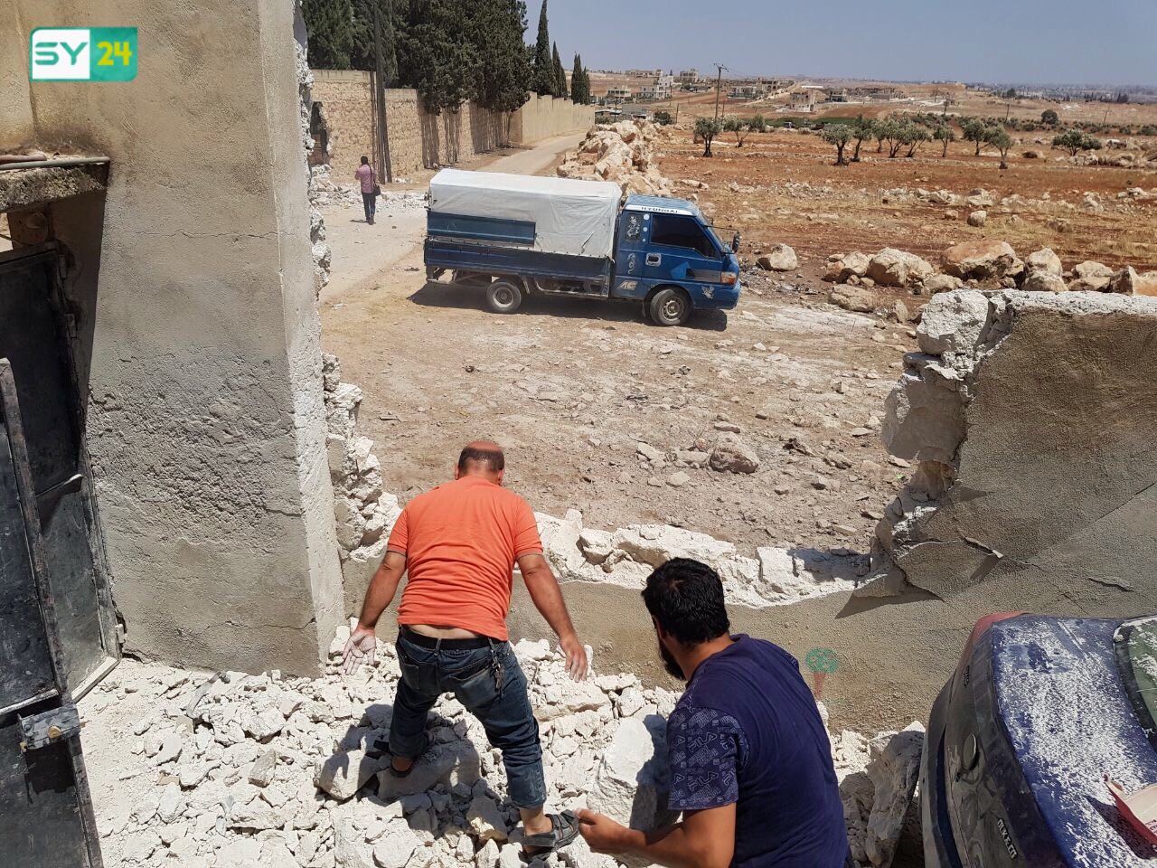 آثار الدمار الذي خلفه قصف النظام بريف حلب