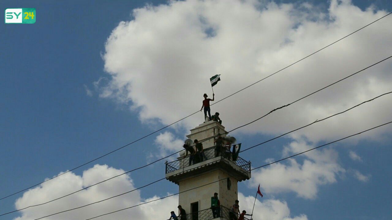 من ساحات التظاهر في مدينة الأتارب.. “لا للعدوان الروسي على إدلب”