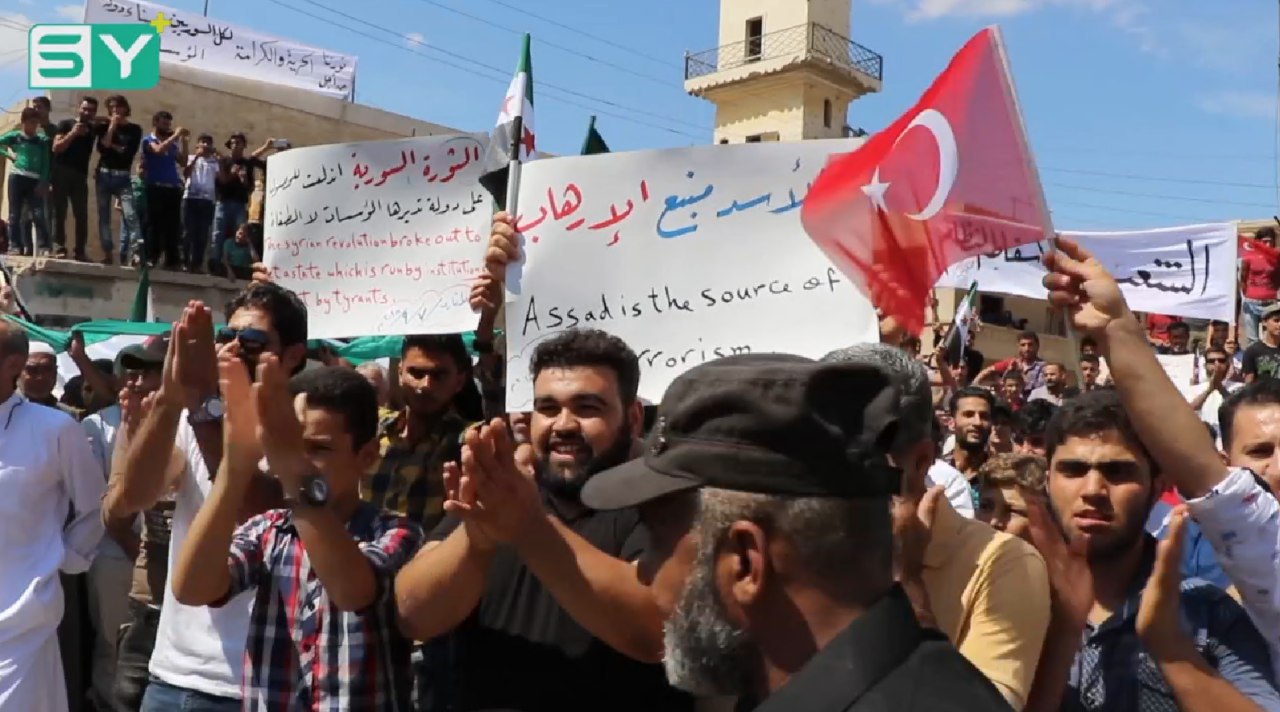 من ساحات التظاهر في مدينة الأتارب.. “لا للعدوان الروسي على إدلب”