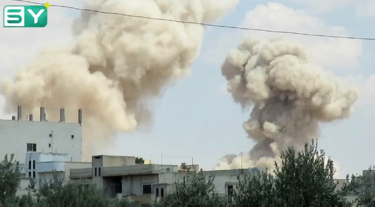 لليوم الرابع على التوالي.. النظام يكثف قصفه على بلدة الهبيط في ريف إدلب