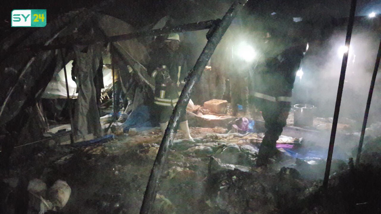 احتراق الخيام يزيد من معاناة المهجرين شمال حلب