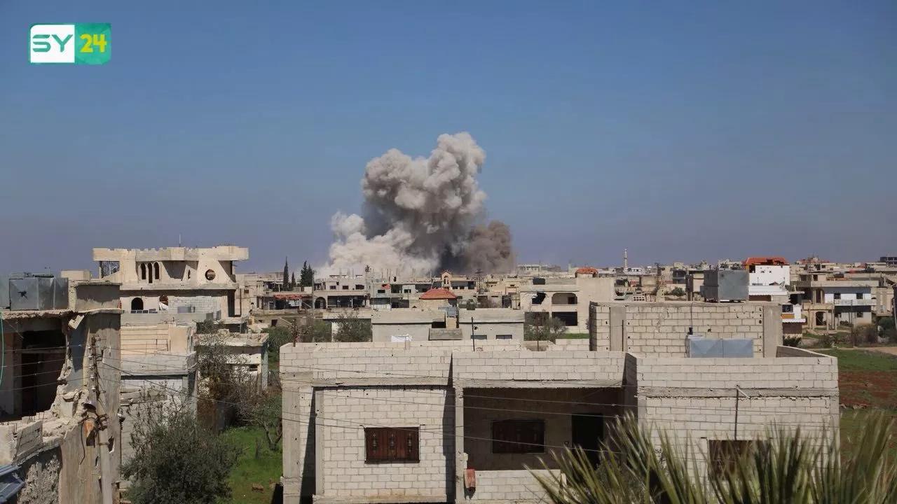 مقتل طفلتين وإصابة والدتهما بقصف مدفعي على ريف حماة