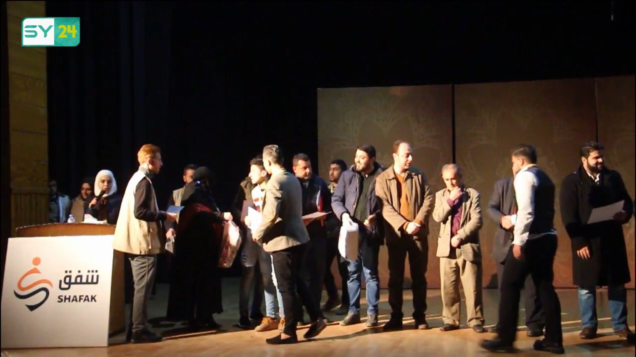 اختتام مشروع “الفكر المبدع” لدعم التعليم وتنمية مواهب طلاب إدلب