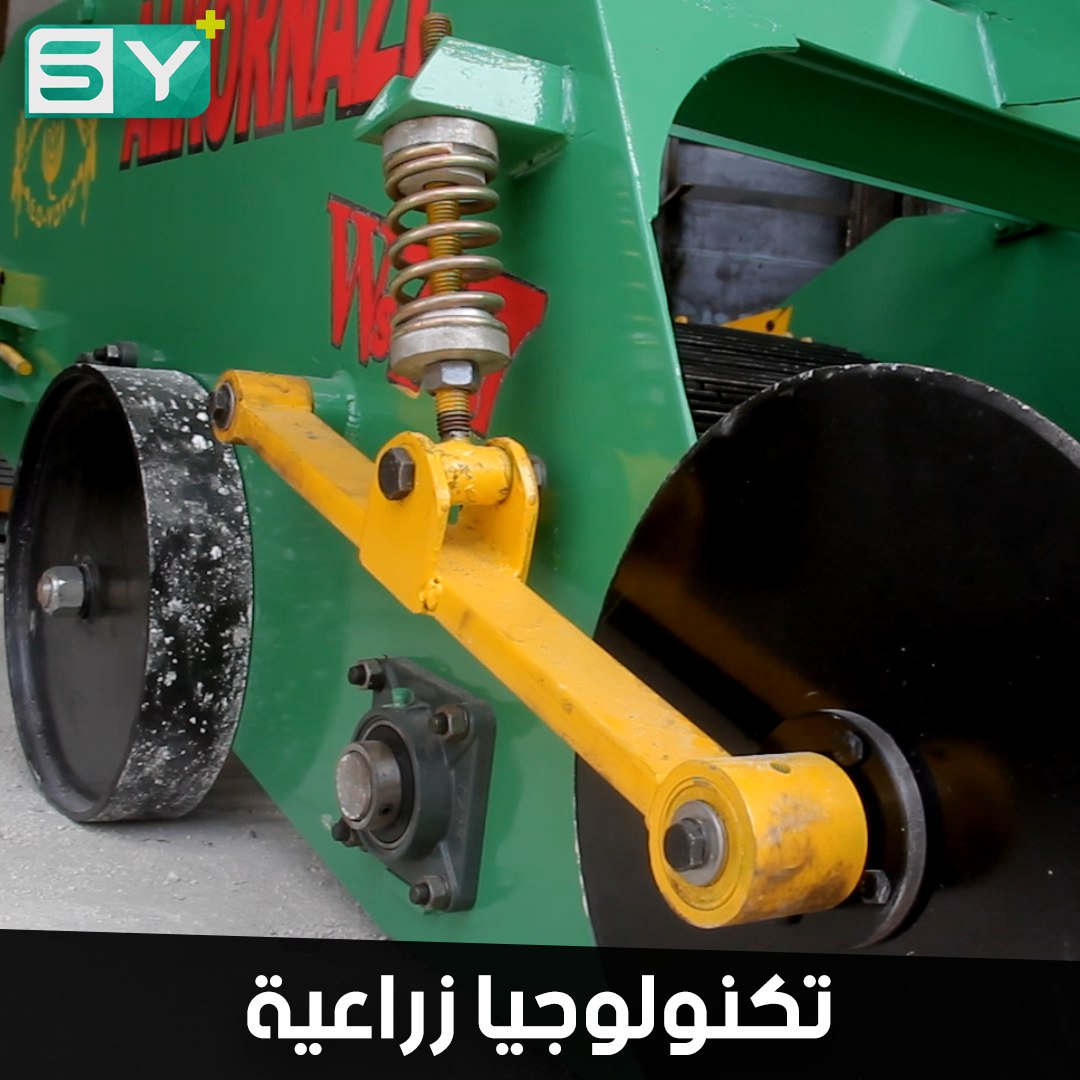 مهجر يصنع آلة “قلع بطاطا” تسهل من عمل المزارعين في الشمال السوري