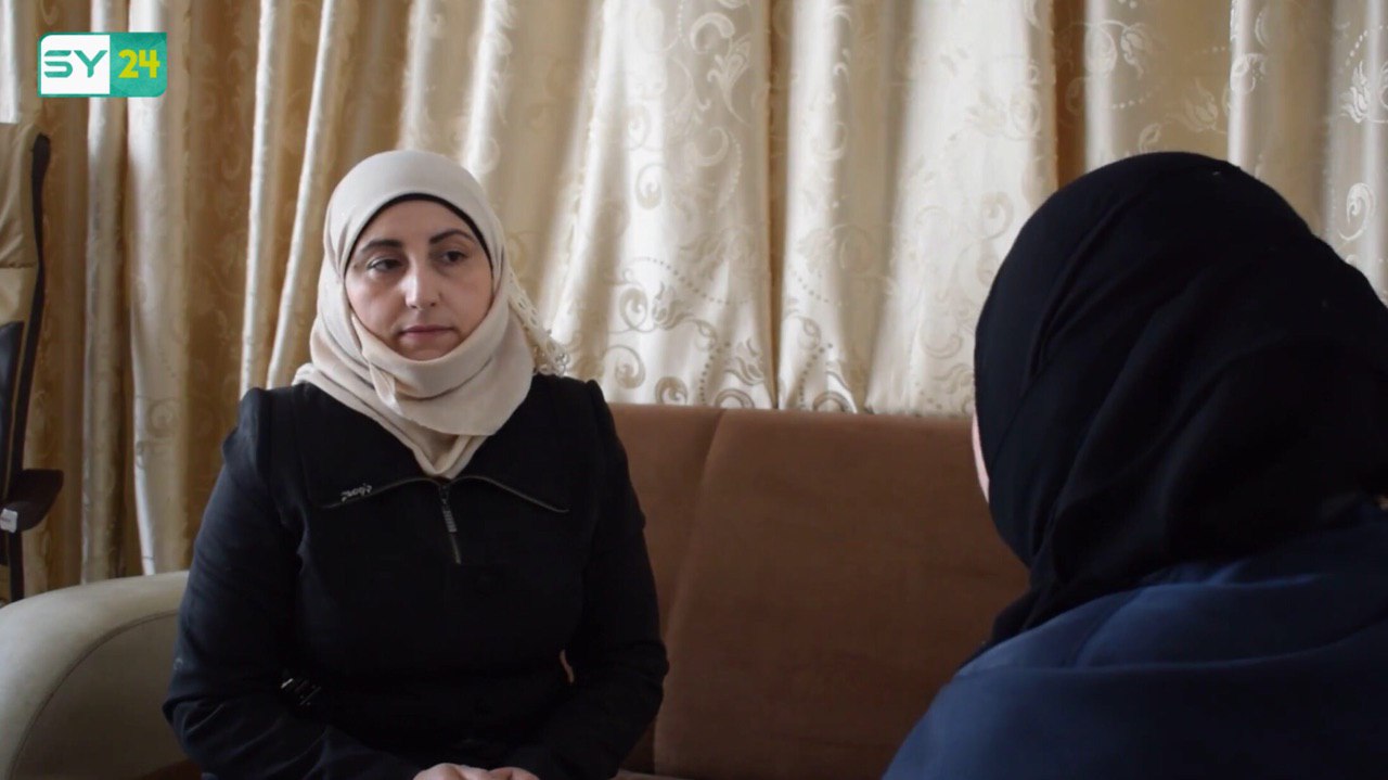 محامية وناشطة حقوقية تعمل على تمكين المرأة السورية