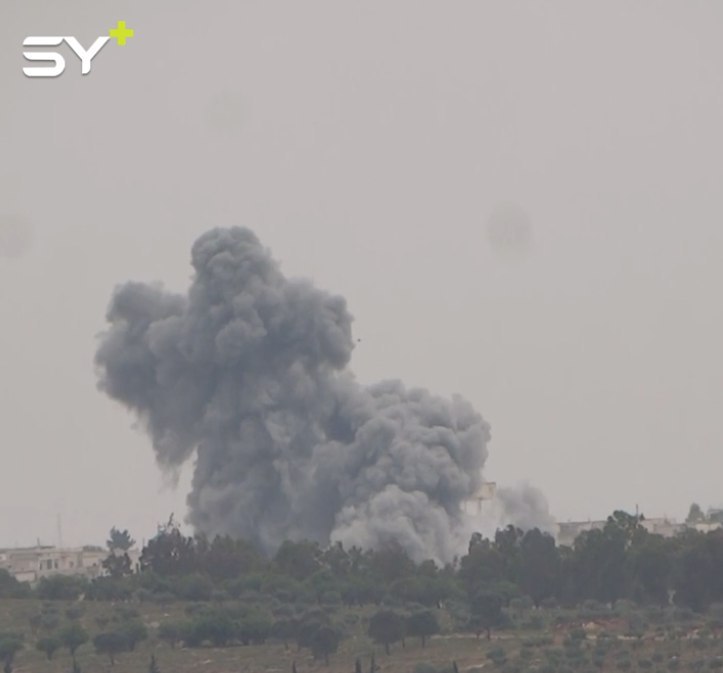 استمرار القصف بالبراميل المتفجرة على ريف إدلب الجنوبي