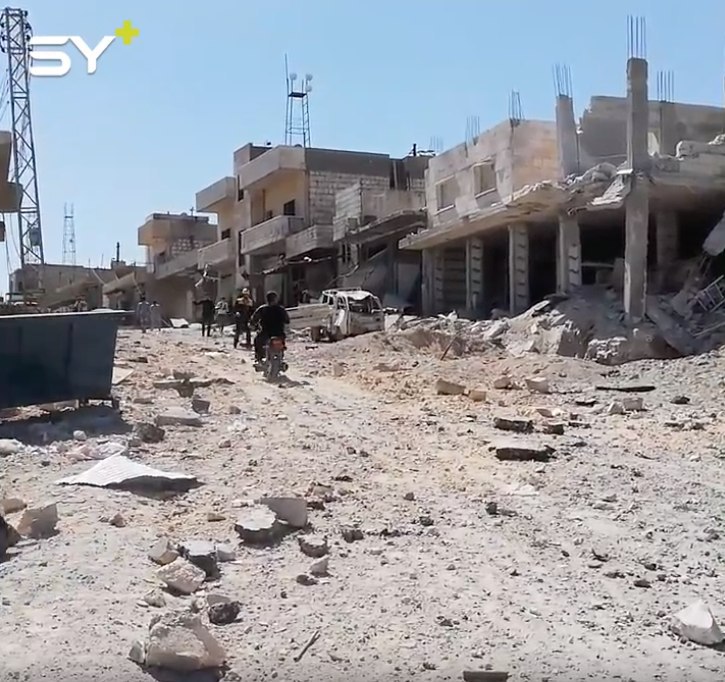 خروج مركز الدفاع المدني في كفرنبل بريف إدلب عن الخدمة جراء استهدافه بعدة غارات روسية