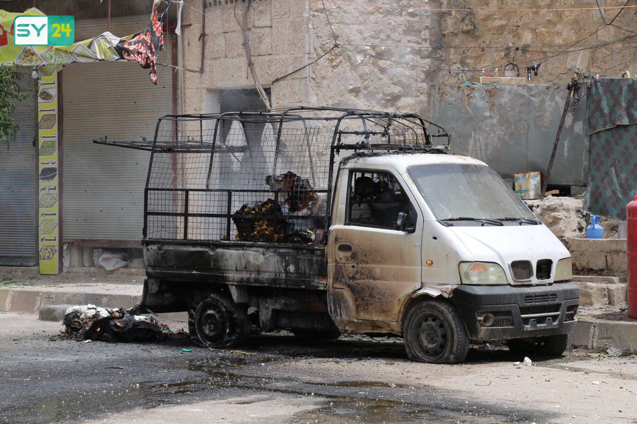 إدلب.. مقتل طفل وتعليق صلاة الجمعة بسبب هجمات النظام وروسيا