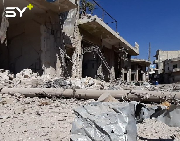 دمار هائل في منازل المدنيين بمدينة كفرنبل جنوبي ادلب
