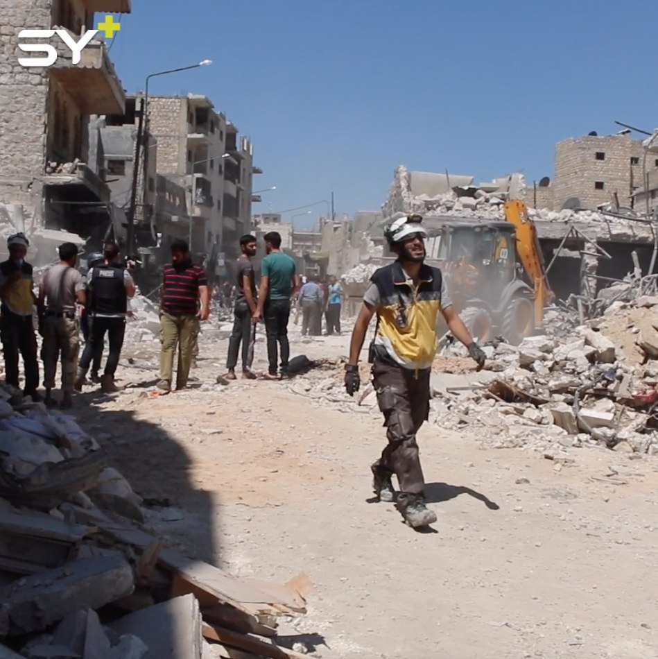 ارتفاع عدد ضحايا مجزرة معرة النعمان في ريف إدلب إلى 32 قتيلاً وعشرات الجرحى حتى الآن وما زالت الحصيلة في ارتفاع