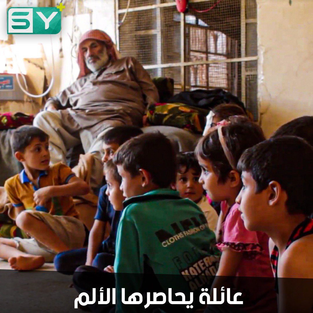 يعتني بأبيه وأخوته الصغار بعد وفاة أمه.. تفوق في دراسته ومسؤوليته الإنسانية