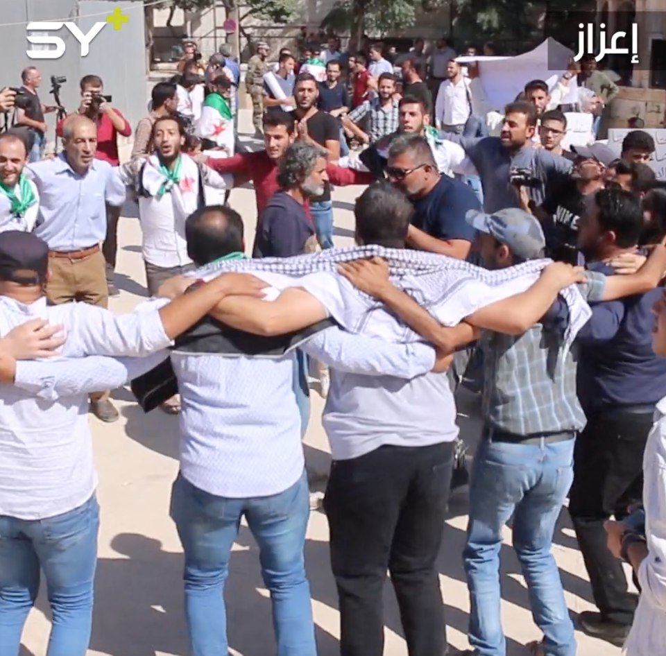 مظاهرة مركزية في مدينة إعزاز بريف حلب تضامناً مع مدينة إدلب