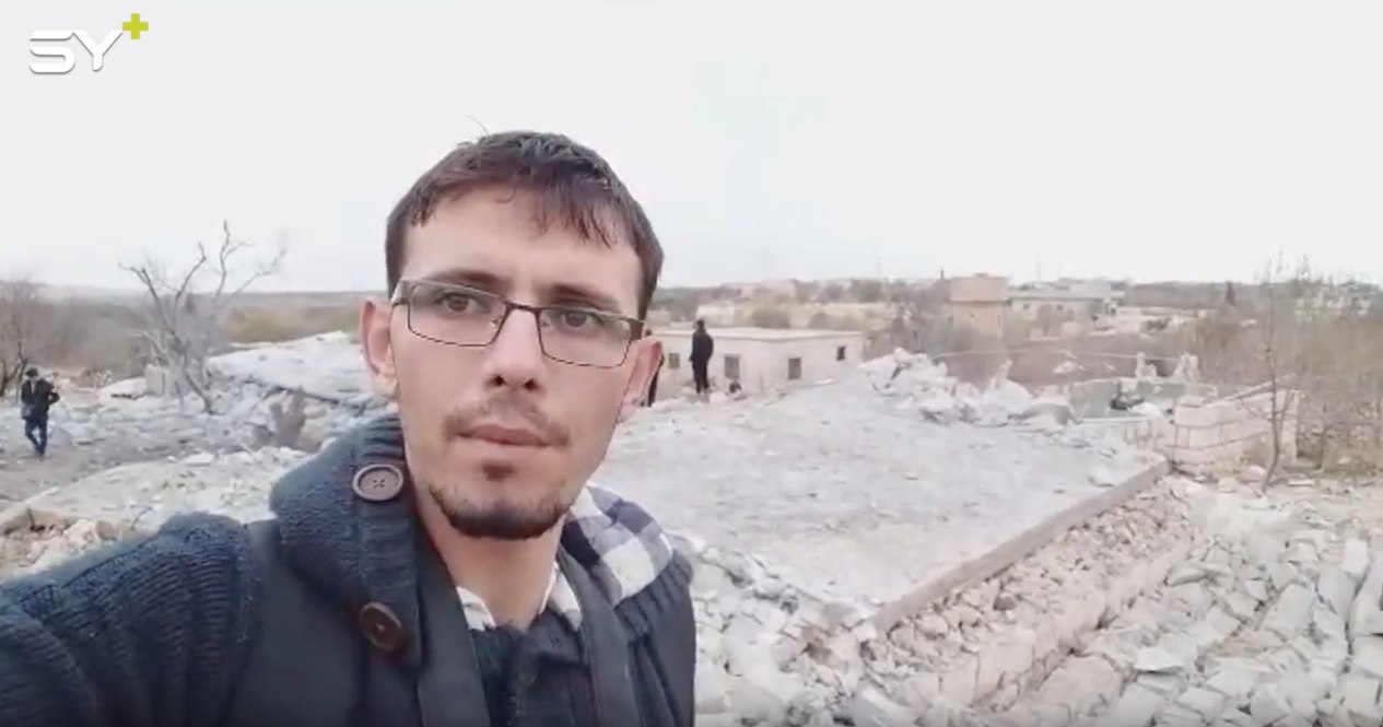 ضحايا بينهم أطفال بقصف جوي على بلدة “بزابور” بريف إدلب.. التفاصيل مع مراسل SY+