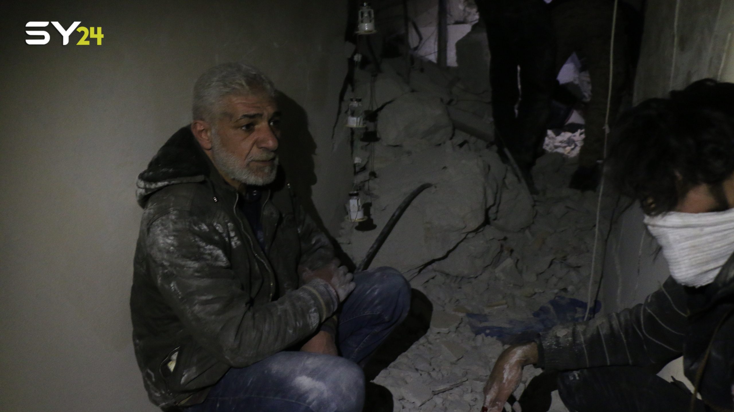 واشنطن: 200 غارة جوية استهدفت إدلب في ثلاثة أيام.. وبريطانيا تتهم النظام بمعاقبة السكان