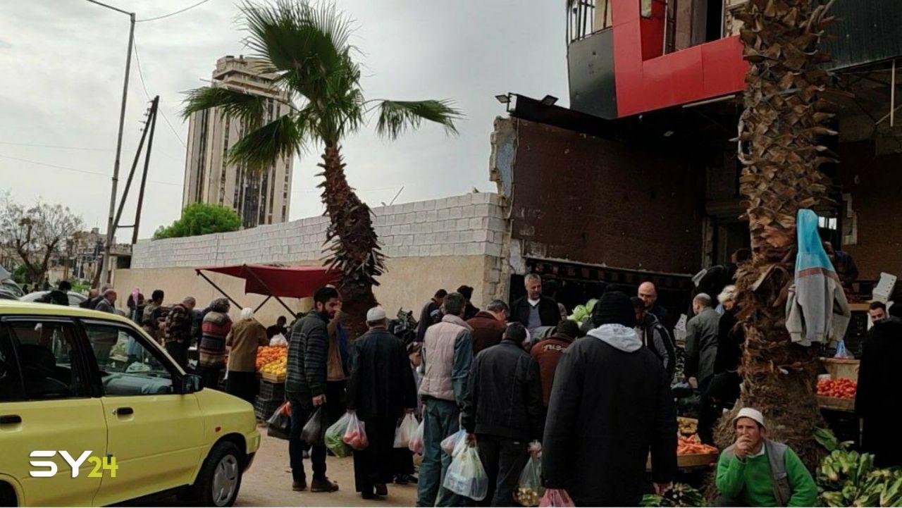 يسرحون ويمرحون في أسواق حلب.. مخاوف من نقل ميليشيات إيران عدوى كورونا