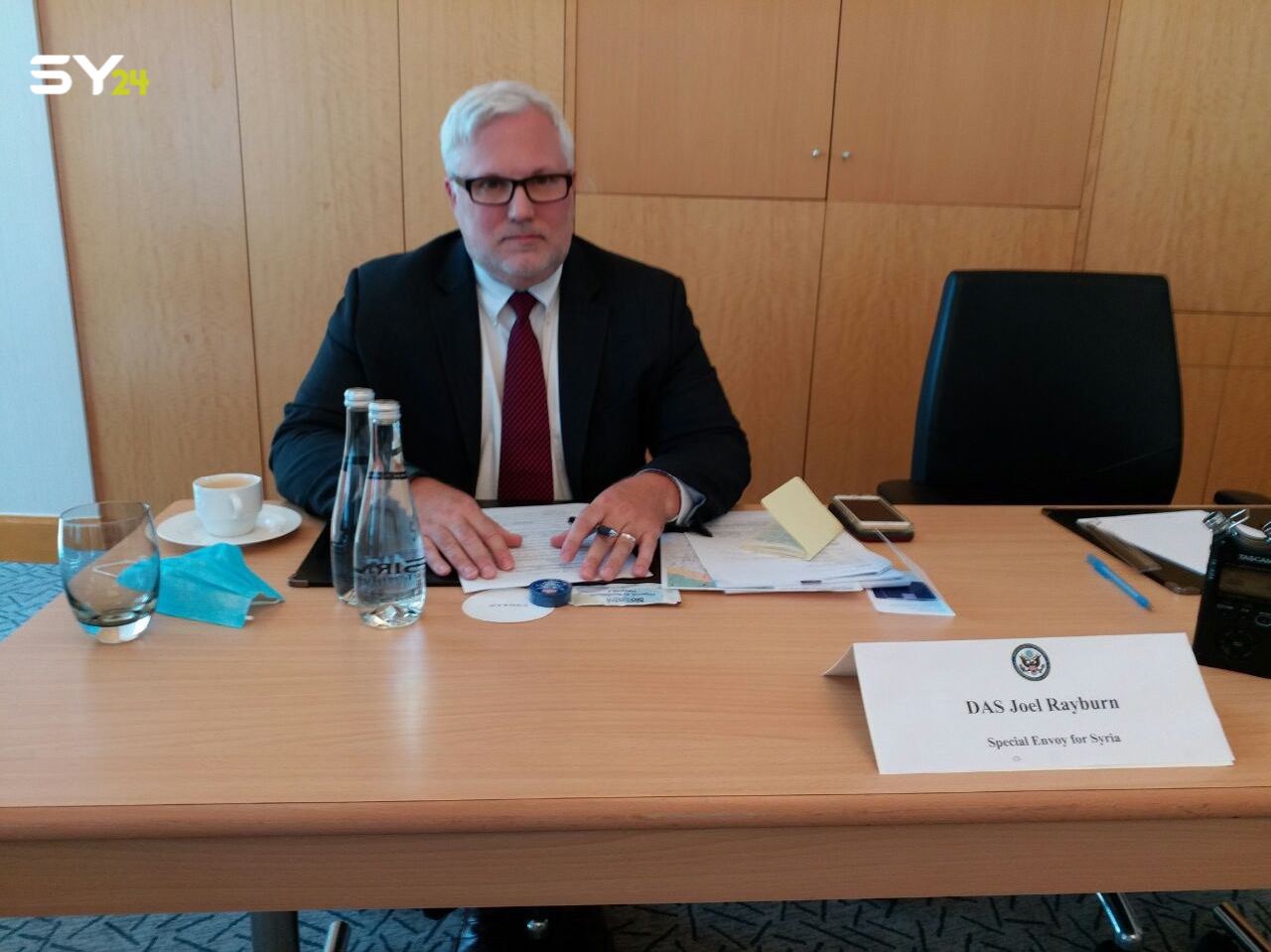 مسؤول أمريكي يتحدث عن اللجنة الدستورية ويكشف عن الحل في سوريا